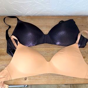 Victoria secret 36C  lightly used,  excellent condition.